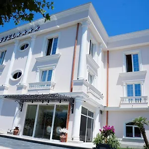 4* Hotel Eiffel